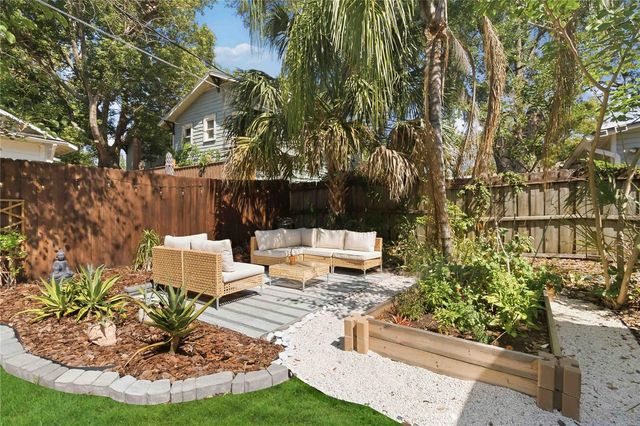 122 N MILLS AVENUE, Orlando, FL 32801