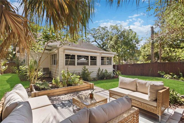 122 N MILLS AVENUE, Orlando, FL 32801