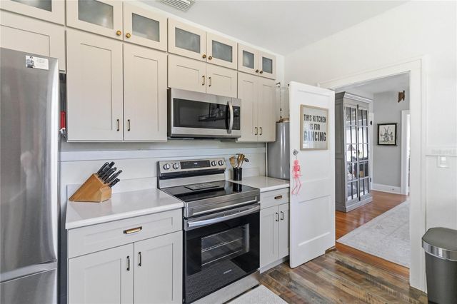 122 N MILLS AVENUE, Orlando, FL 32801