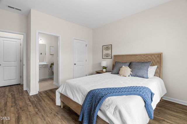 120 Sweet Vine Way, Holly Springs, NC 27540