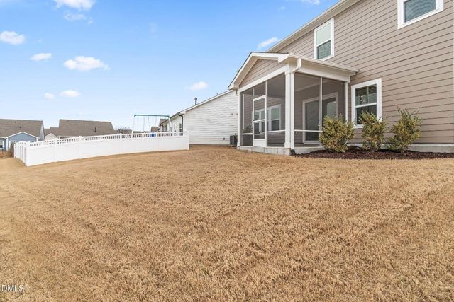 120 Sweet Vine Way, Holly Springs, NC 27540