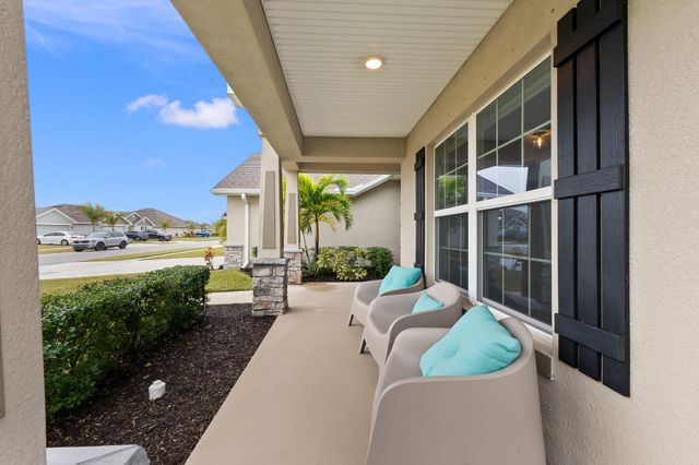 8324 Amalfi Circle, Fort Pierce, FL 34951