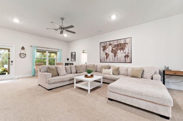 8324 Amalfi Circle, Fort Pierce, FL 34951