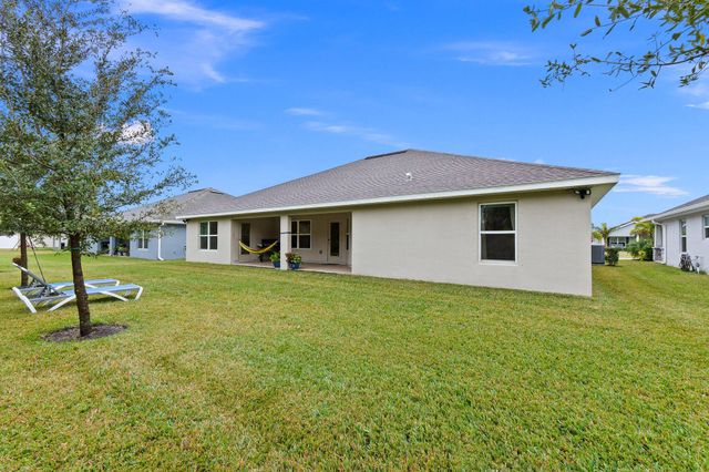 8324 Amalfi Circle, Fort Pierce, FL 34951