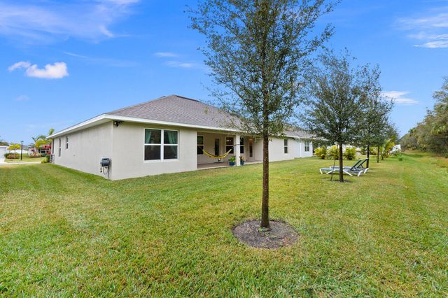 8324 Amalfi Circle, Fort Pierce, FL 34951