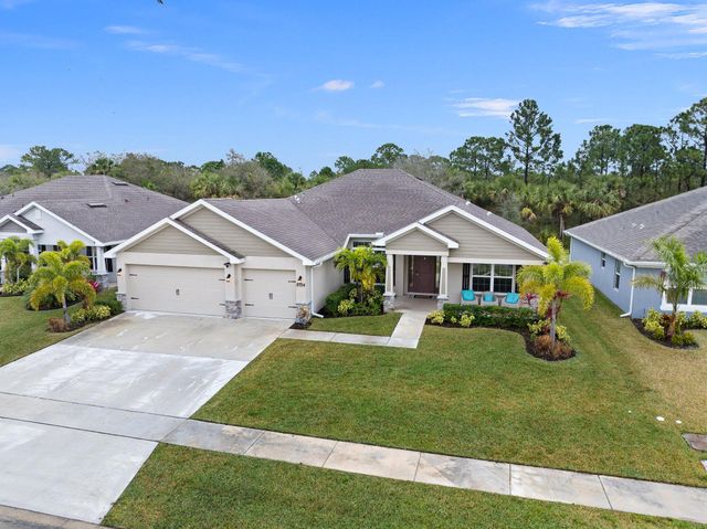 8324 Amalfi Circle, Fort Pierce, FL 34951