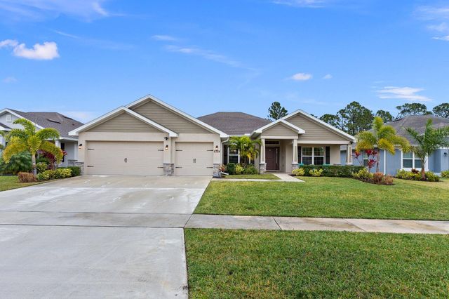8324 Amalfi Circle, Fort Pierce, FL 34951