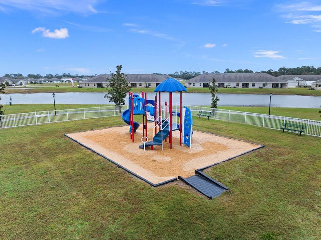 8324 Amalfi Circle, Fort Pierce, FL 34951