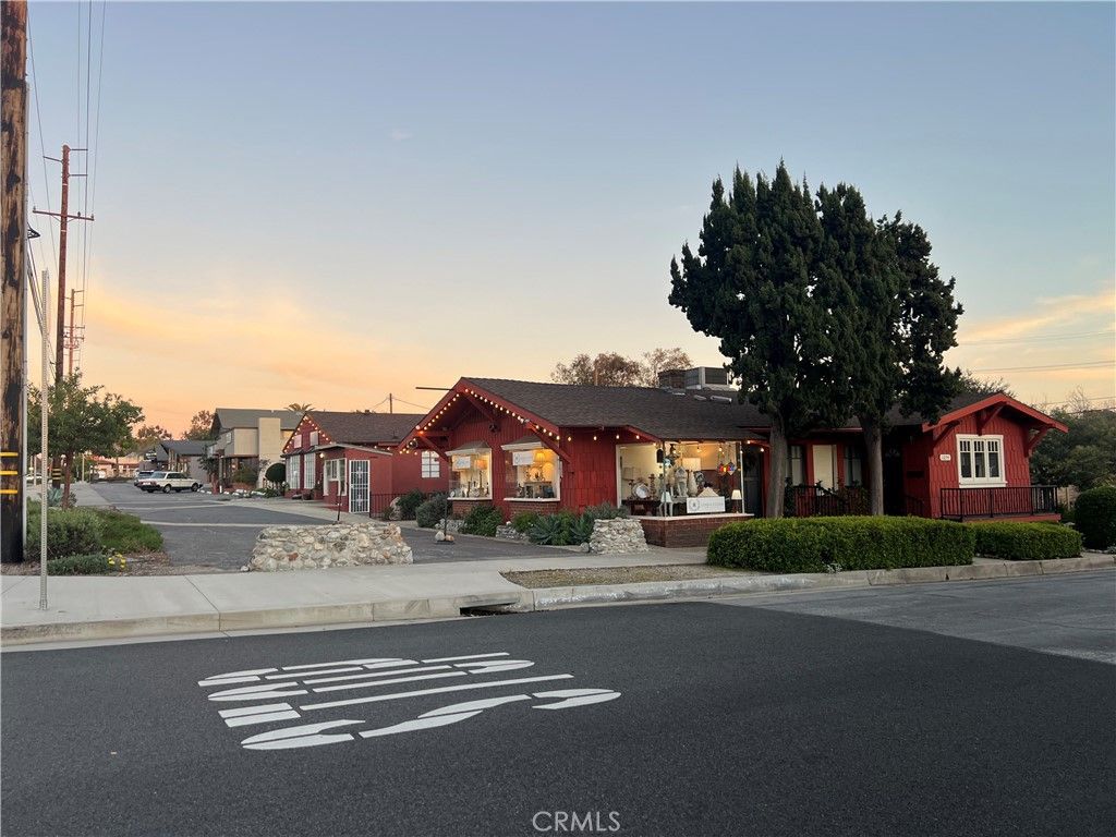 240 W Foothill, Claremont, CA 91711 — photo 3