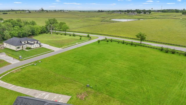 2222 Lesley Trail, Wilmore, KY 40390