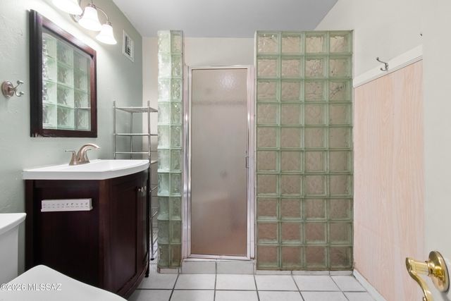 2350 W Sunkist Road, Tucson, AZ 85755