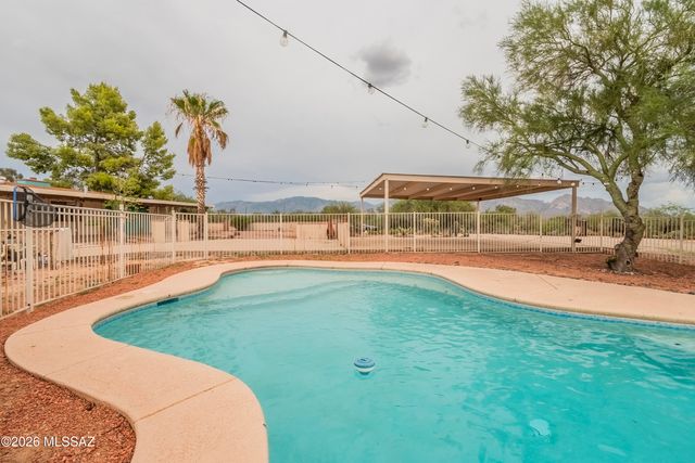 2350 W Sunkist Road, Tucson, AZ 85755