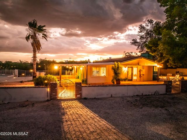 2350 W Sunkist Road, Tucson, AZ 85755