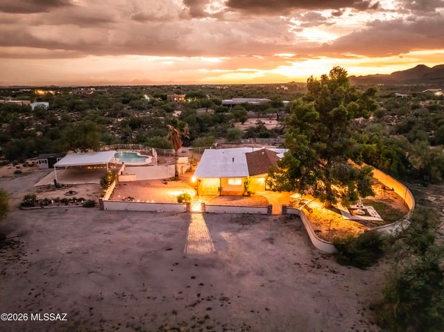 2350 W Sunkist Road, Tucson, AZ 85755
