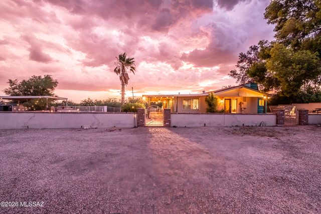 2350 W Sunkist Road, Tucson, AZ 85755