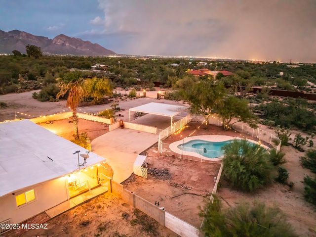 2350 W Sunkist Road, Tucson, AZ 85755