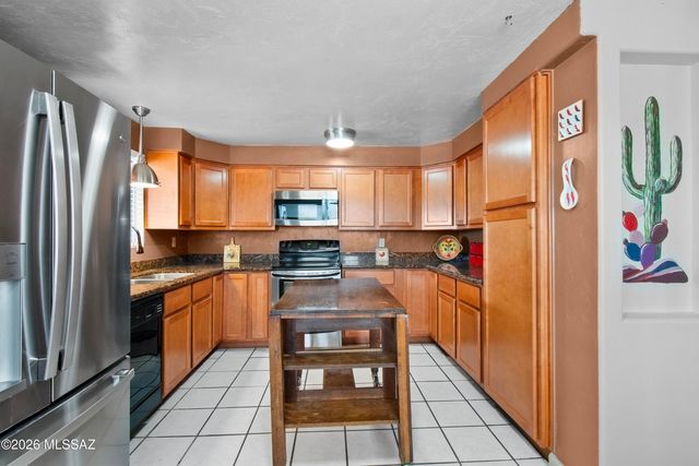 2350 W Sunkist Road, Tucson, AZ 85755