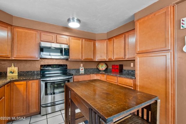 2350 W Sunkist Road, Tucson, AZ 85755
