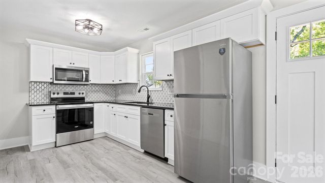 125 Oregon Street, Charlotte, NC 28208