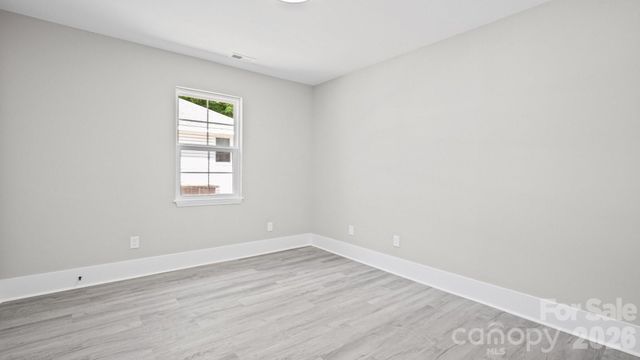 125 Oregon Street, Charlotte, NC 28208
