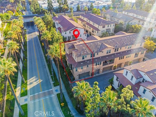 908 N Bouquet Court, Azusa, CA 91702