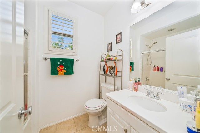 908 N Bouquet Court, Azusa, CA 91702