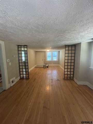 4205 Emmet Street, Omaha, NE 68111
