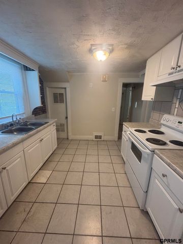 4205 Emmet Street, Omaha, NE 68111