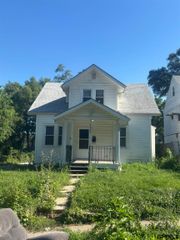 4205 Emmet Street, Omaha, NE 68111