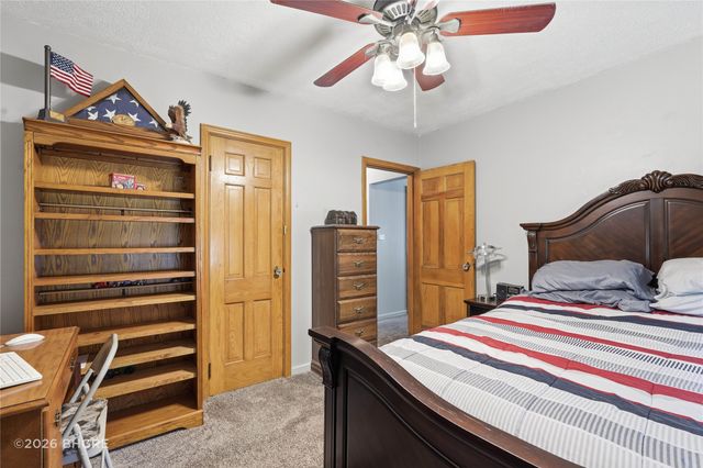 1301 57th Place, Des Moines, IA 50311
