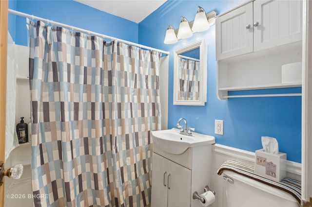 1301 57th Place, Des Moines, IA 50311