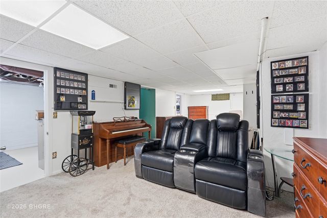 1301 57th Place, Des Moines, IA 50311