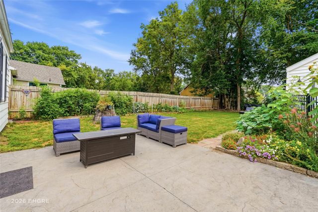 1301 57th Place, Des Moines, IA 50311