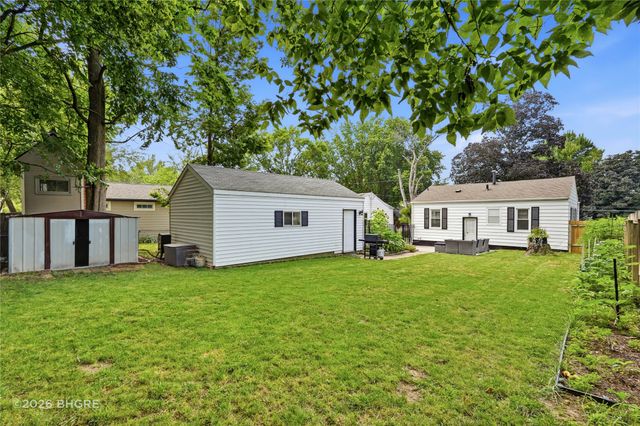1301 57th Place, Des Moines, IA 50311