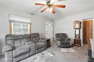 1301 57th Place, Des Moines, IA 50311