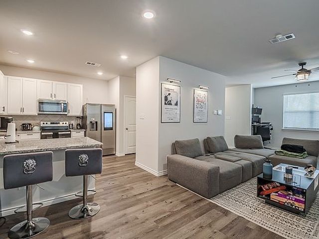 5632 Shore Point Trail, Fort Worth, TX 76119