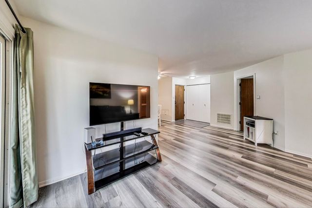 3412 Donovan Drive 1, Crete, IL 60417