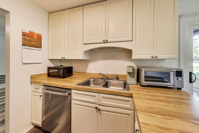 3412 Donovan Drive 1, Crete, IL 60417