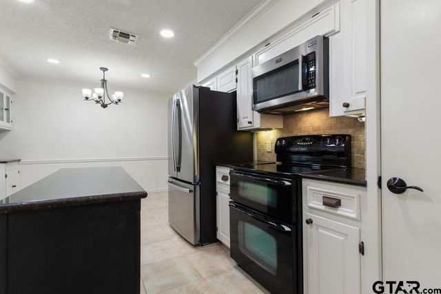 3820 Donnybrook, Tyler, TX 75701