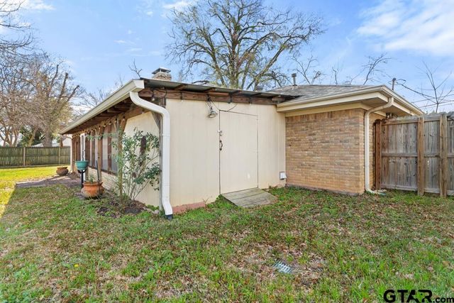 3820 Donnybrook, Tyler, TX 75701