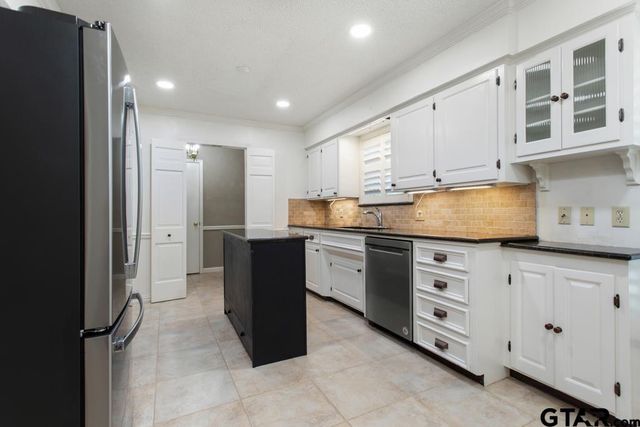 3820 Donnybrook, Tyler, TX 75701