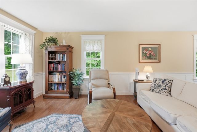 215 Sarty Rd, Warren, MA 01083
