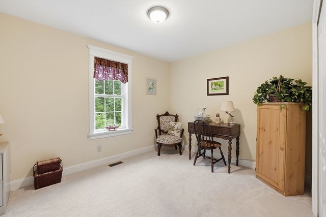 215 Sarty Rd, Warren, MA 01083