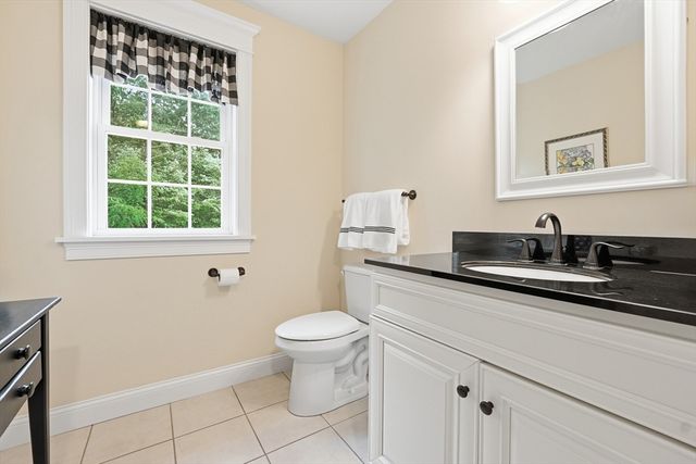 215 Sarty Rd, Warren, MA 01083