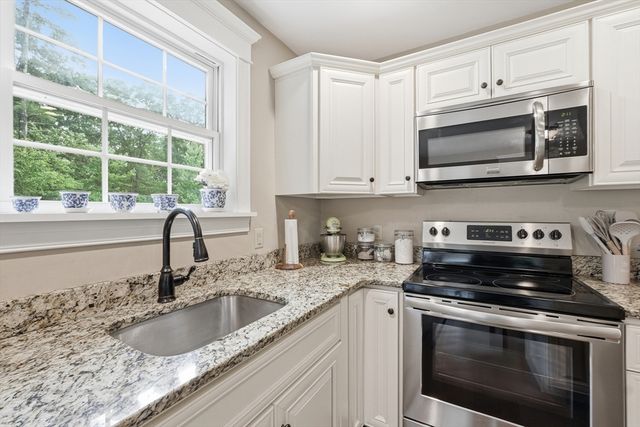215 Sarty Rd, Warren, MA 01083