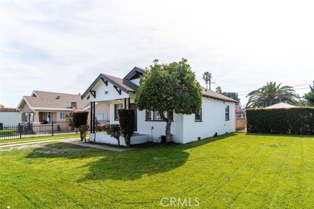 1100 W 103rd Street, Los Angeles, CA 90044