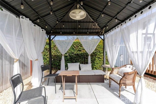 1100 W 103rd Street, Los Angeles, CA 90044