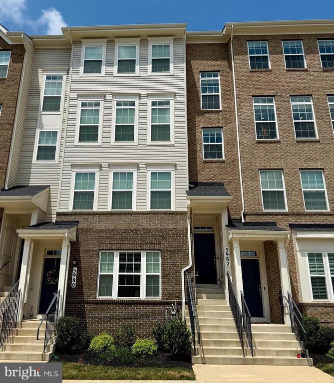 5982 FORUM SQ, Frederick, MD 21703
