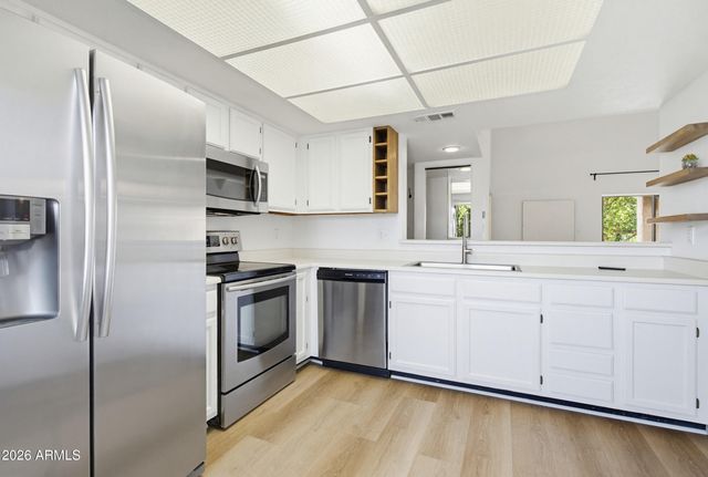 9550 N 94TH Place 223, Scottsdale, AZ 85258