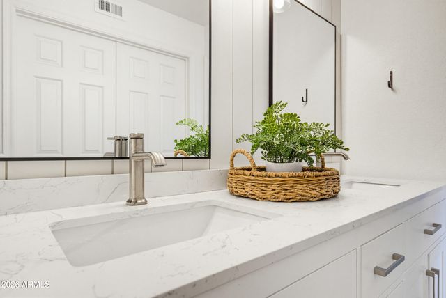 9550 N 94TH Place 223, Scottsdale, AZ 85258